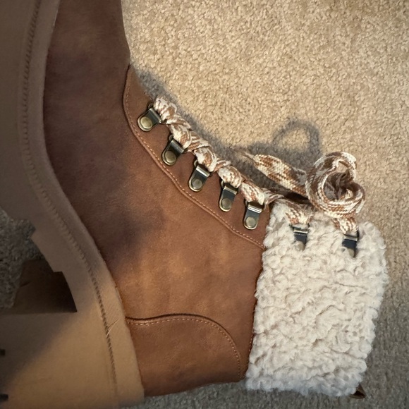 Lightly worn circus by sam eldeman boot- az 9 VERY COMFY - Picture 4 of 5